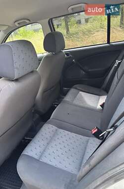 Универсал Skoda Octavia 2001 в 