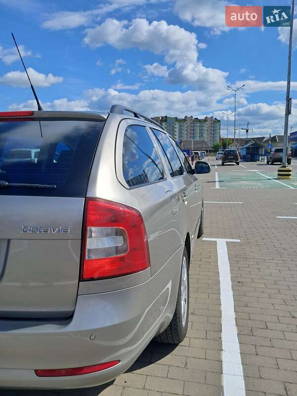 Універсал Skoda Octavia 2009 в Калуші