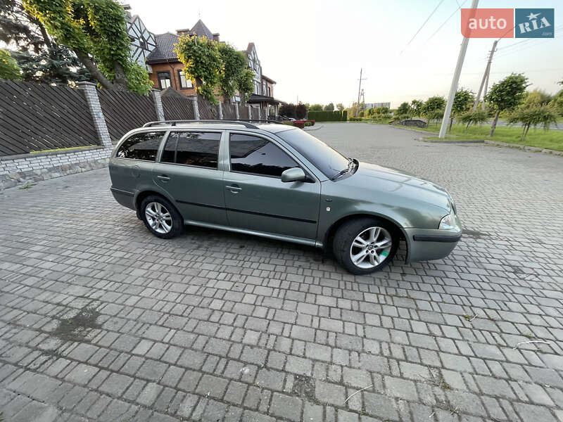 Універсал Skoda Octavia 2002 в Луцьку