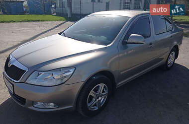 Лифтбек Skoda Octavia 2010 в Старой Синяве