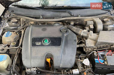 Лифтбек Skoda Octavia 2003 в 