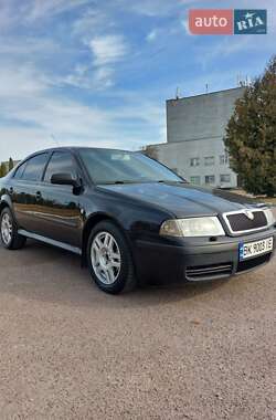 Лифтбек Skoda Octavia 2004 в 