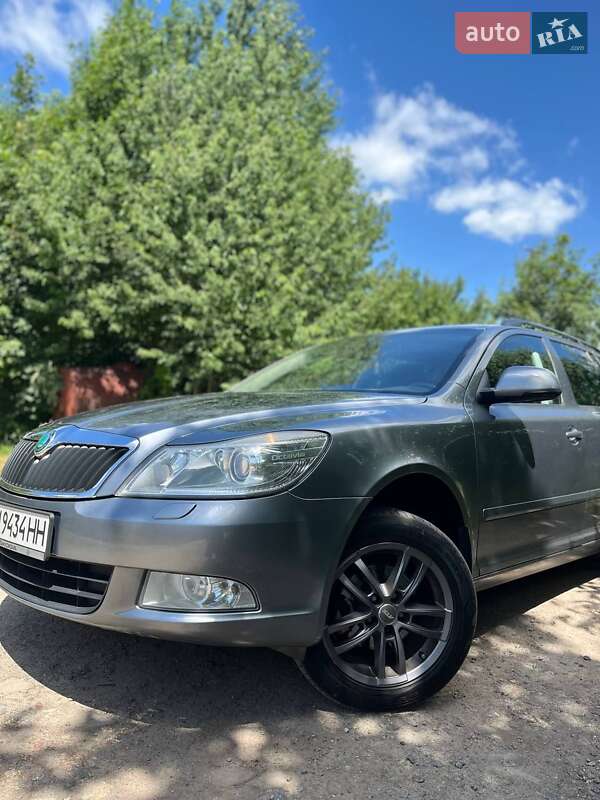 Універсал Skoda Octavia 2012 в Бердичеві