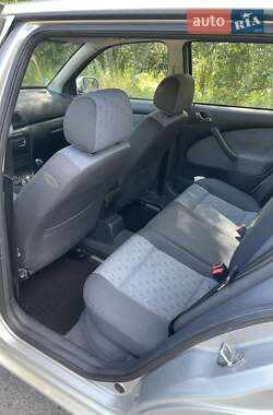 Универсал Skoda Octavia 2001 в 