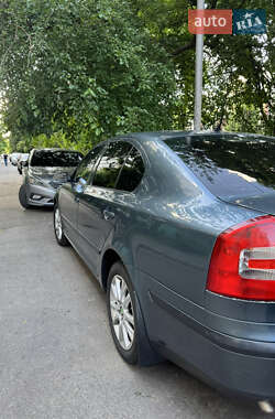 Лифтбек Skoda Octavia 2004 в 