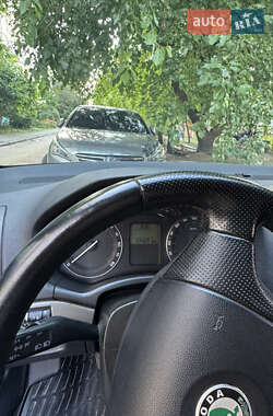 Лифтбек Skoda Octavia 2004 в 