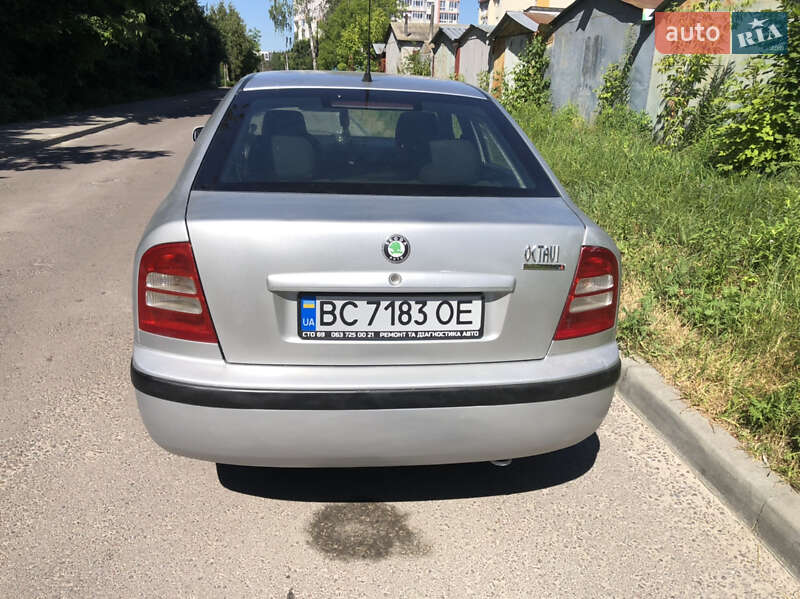 Ліфтбек Skoda Octavia 2003 в Львові