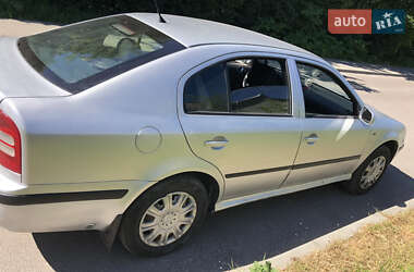 Лифтбек Skoda Octavia 2003 в 
