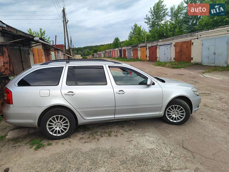 Универсал Skoda Octavia 2011 в Чернигове