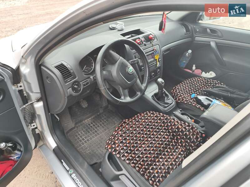 Универсал Skoda Octavia 2011 в Чернигове
