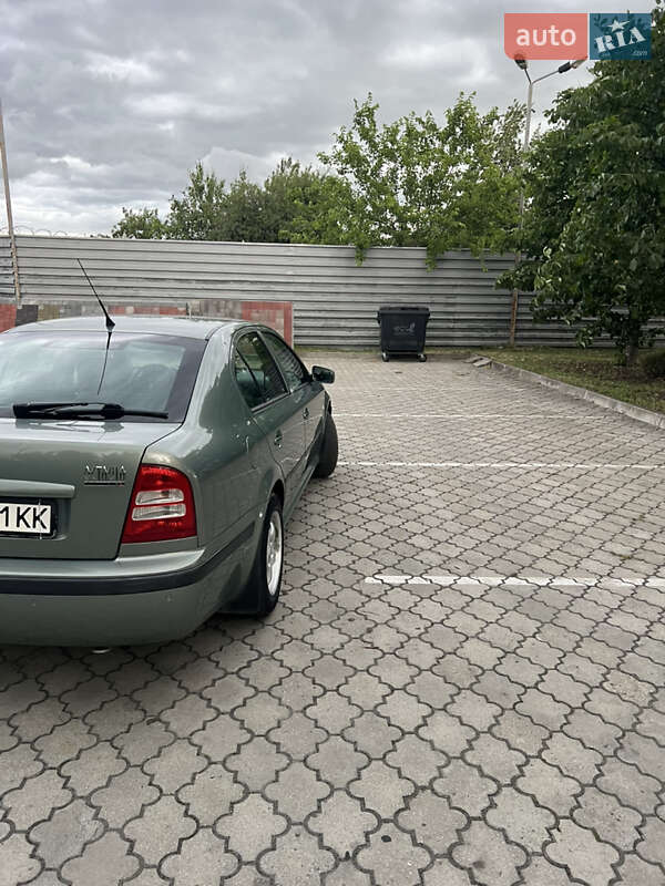 Лифтбек Skoda Octavia 2002 в Павлограде