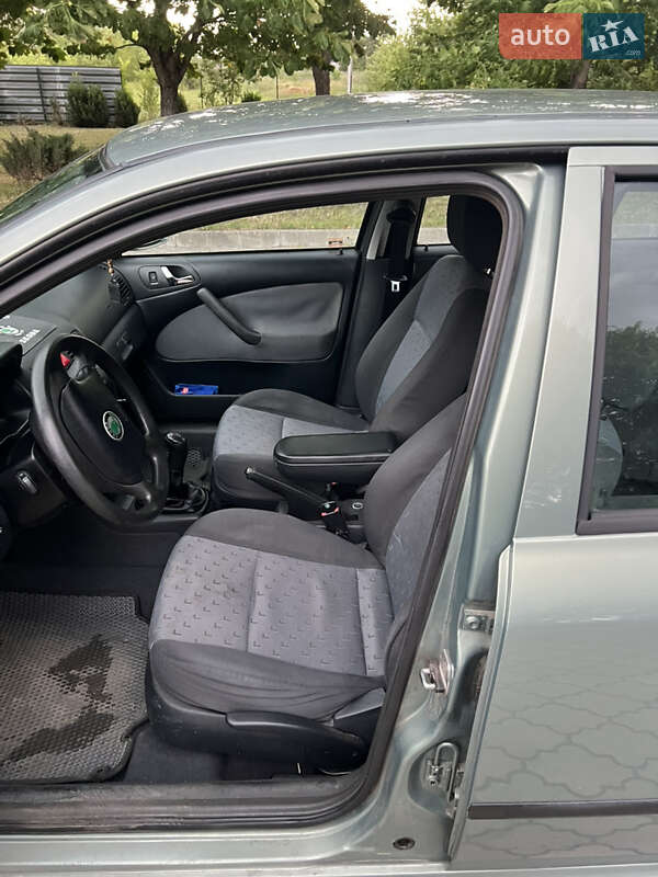 Лифтбек Skoda Octavia 2002 в Павлограде