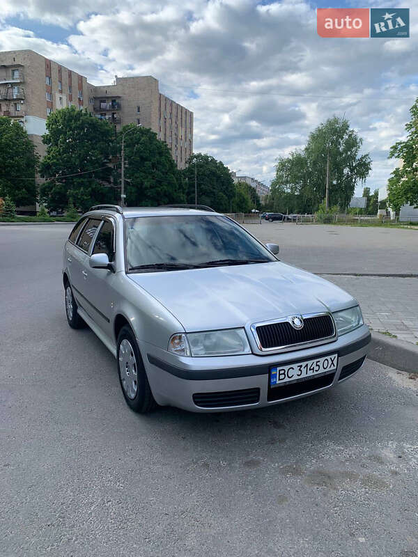 Универсал Skoda Octavia 2001 в 