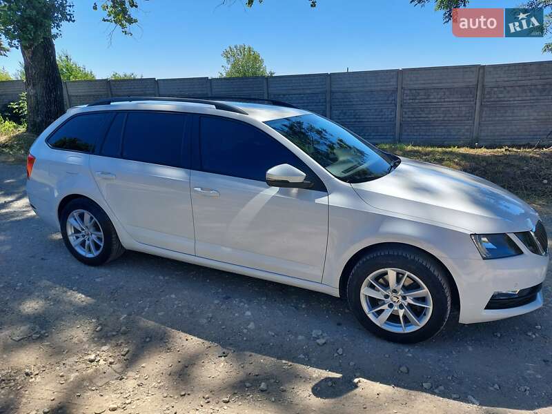 Универсал Skoda Octavia 2020 в Тернополе