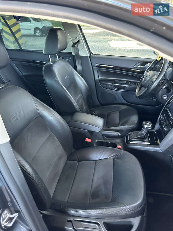 Універсал Skoda Octavia 2009 в Ківерцях