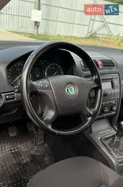 Лифтбек Skoda Octavia 2008 в 
