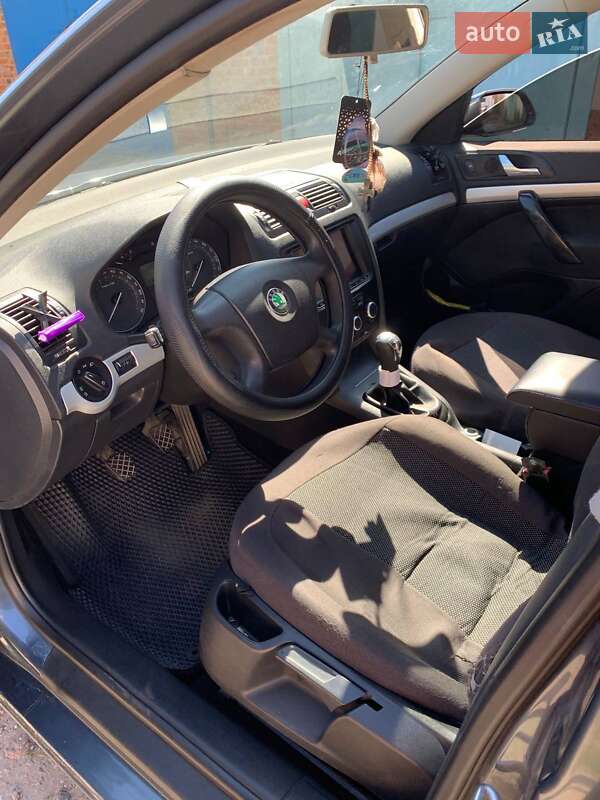 Ліфтбек Skoda Octavia 2006 в Чуднові