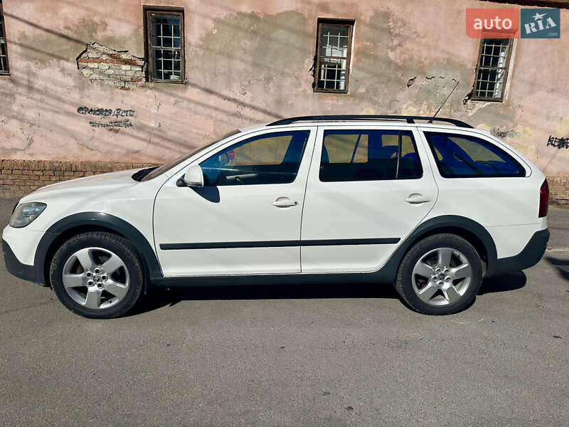 Универсал Skoda Octavia 2010 в Черновцах