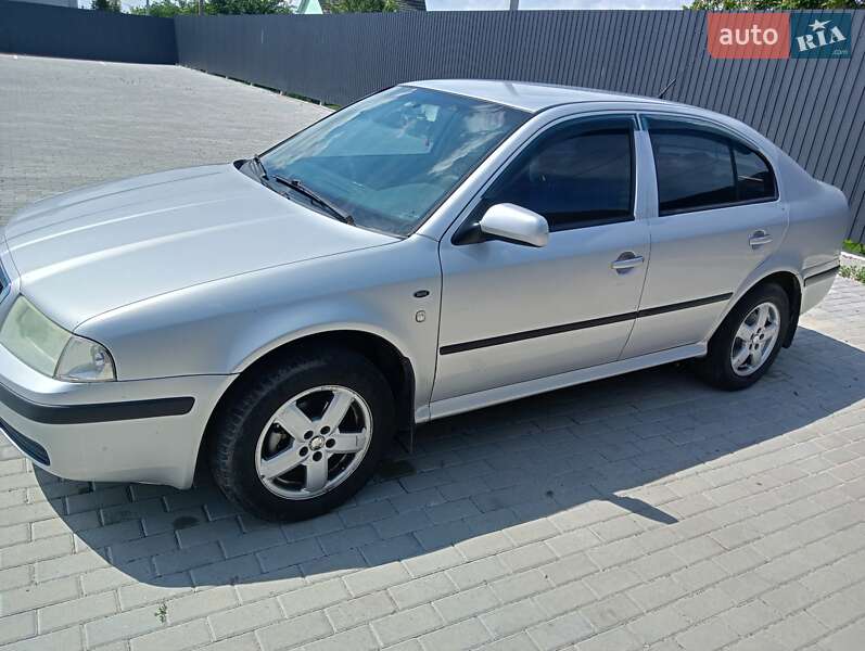 Ліфтбек Skoda Octavia 2001 в Черкасах