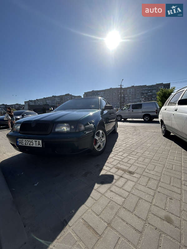 Лифтбек Skoda Octavia 1998 в Черкассах