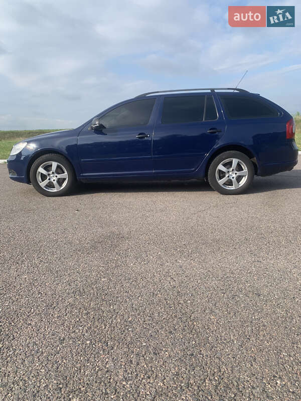 Универсал Skoda Octavia 2012 в Умани