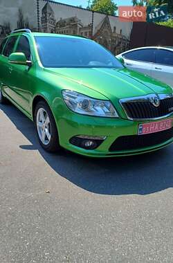 Универсал Skoda Octavia 2012 в Чернигове