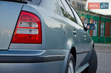 Лифтбек Skoda Octavia 2004 в 