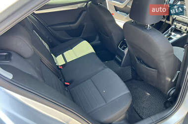 Лифтбек Skoda Octavia 2016 в 