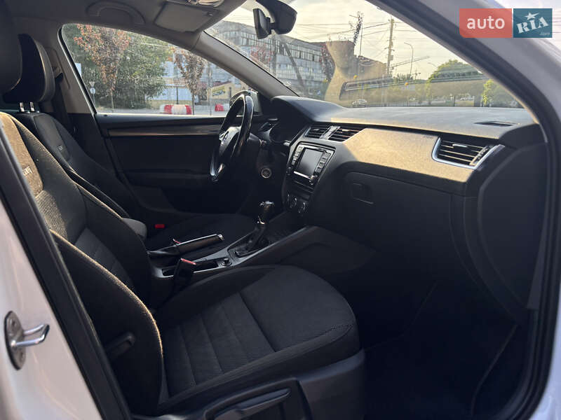 Универсал Skoda Octavia 2016 в Ужгороде