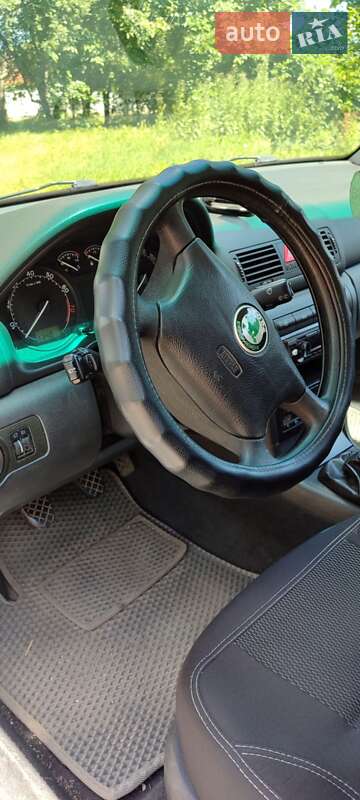 Лифтбек Skoda Octavia 2001 в Борисполе