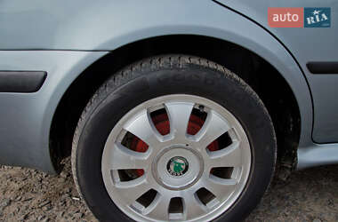 Лифтбек Skoda Octavia 2004 в 