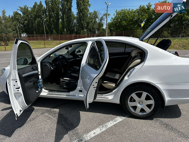 Ліфтбек Skoda Octavia 2011 в Луцьку