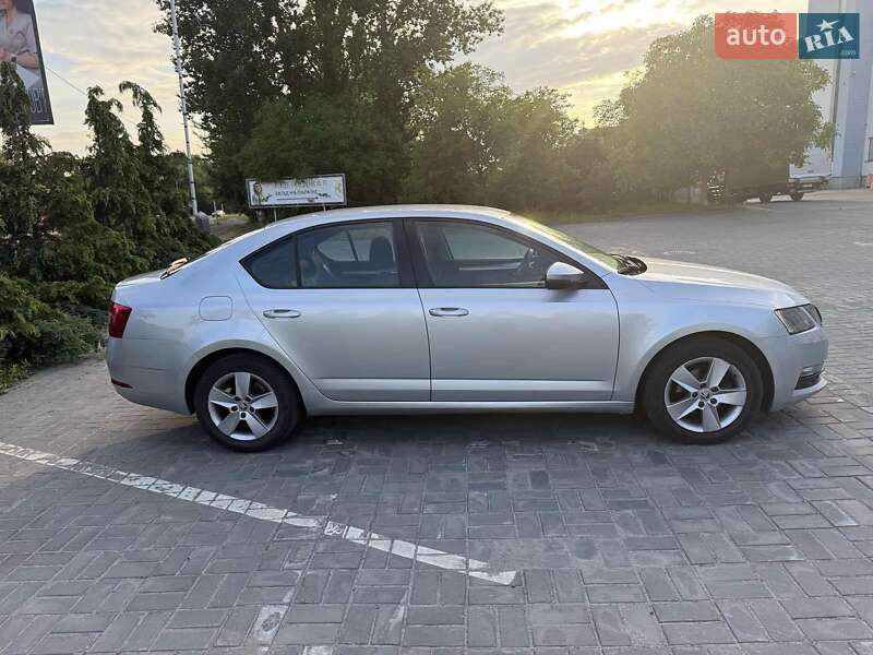 Ліфтбек Skoda Octavia 2017 в Львові фото 5 Ліфтбек Skoda Octavia 2017 в Львові
