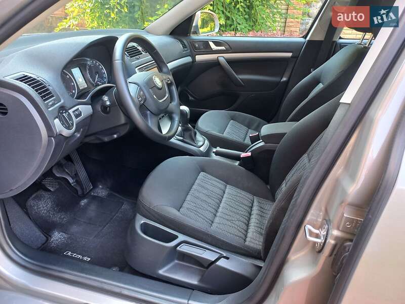 Универсал Skoda Octavia 2011 в Виннице