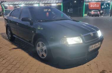 Лифтбек Skoda Octavia 2001 в 