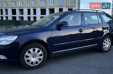 Універсал Skoda Octavia 2013 в Бучі