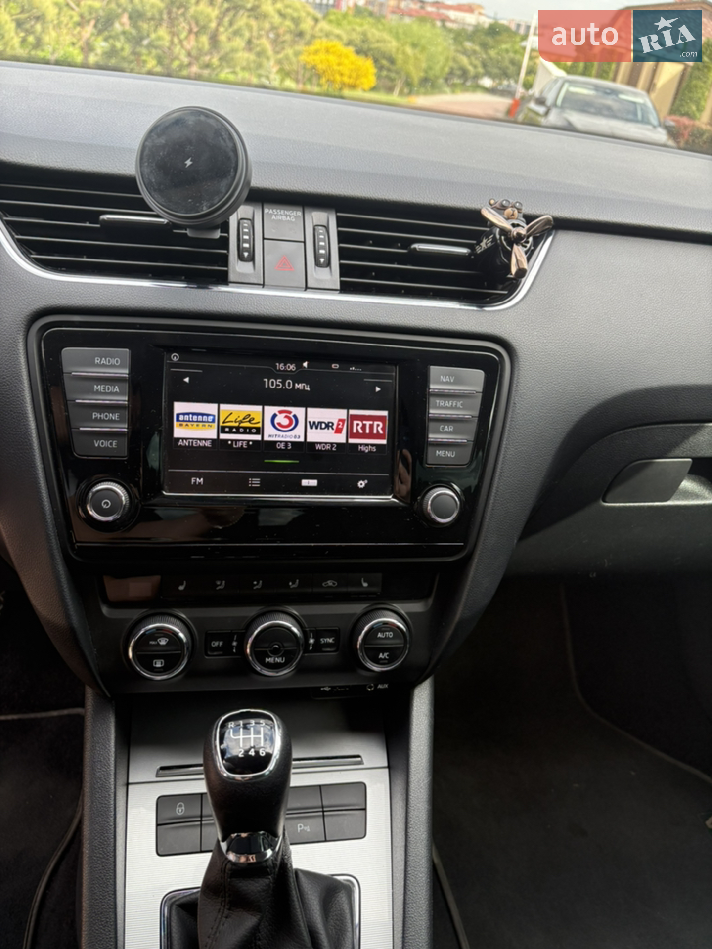 2016 Skoda Octavia - мініатюра 7