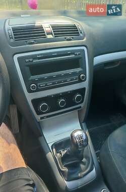 Лифтбек Skoda Octavia 2010 в 