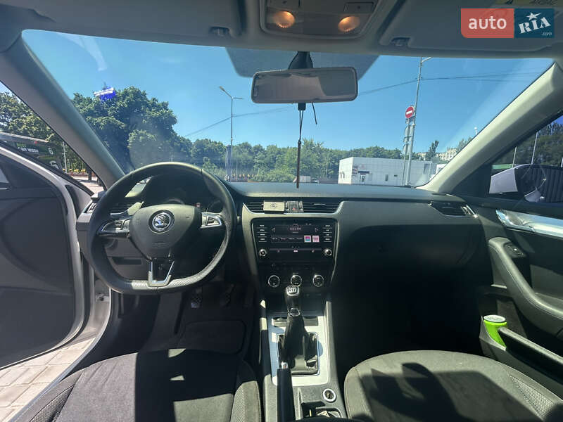 Лифтбек Skoda Octavia 2017 в Кропивницком