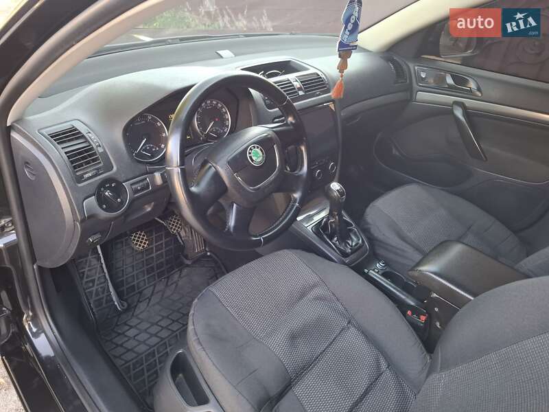 Лифтбек Skoda Octavia 2009 в Носовке