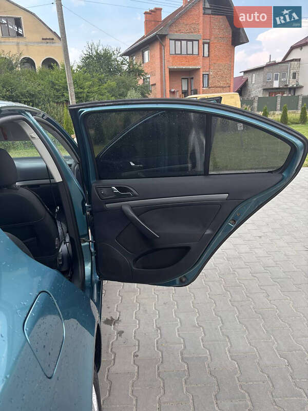 Лифтбек Skoda Octavia 2008 в Львове