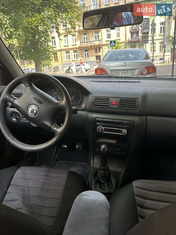 Лифтбек Skoda Octavia 2004 в Львове