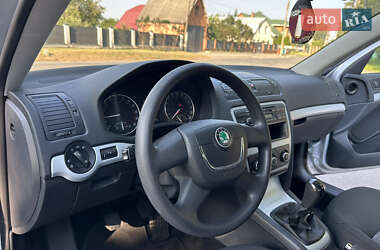 Лифтбек Skoda Octavia 2009 в 