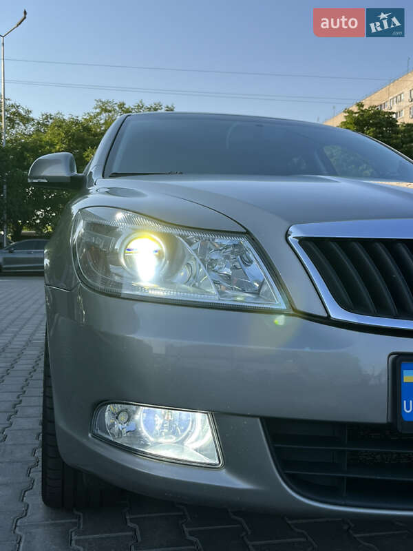 Лифтбек Skoda Octavia 2009 в Одессе