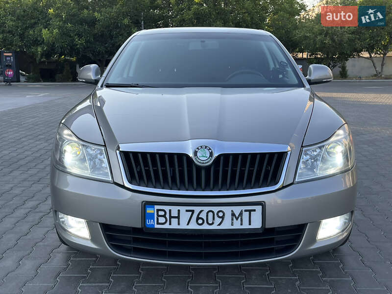 Лифтбек Skoda Octavia 2009 в Одессе