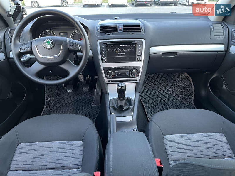 Лифтбек Skoda Octavia 2009 в Одессе