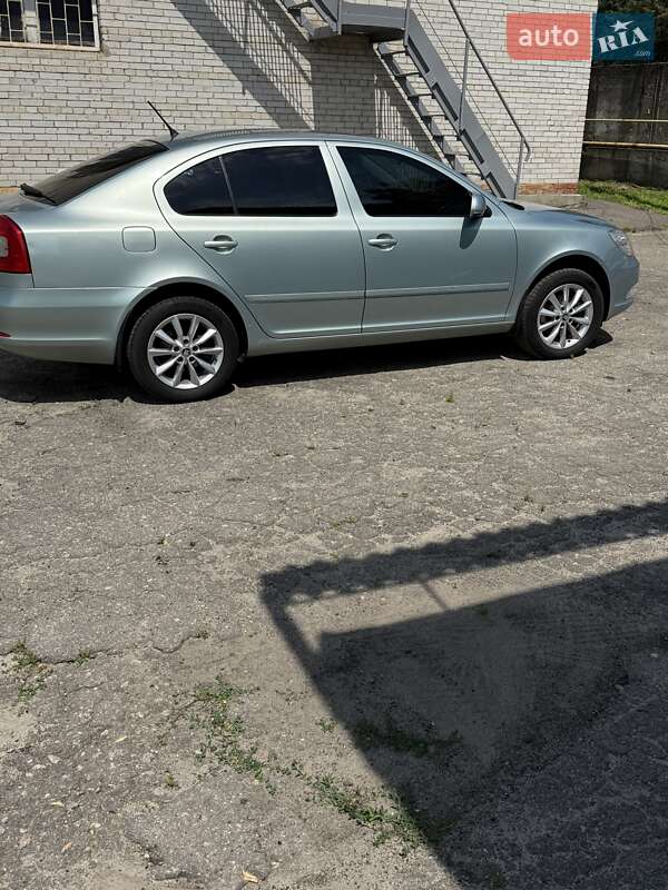 Лифтбек Skoda Octavia 2011 в Сумах