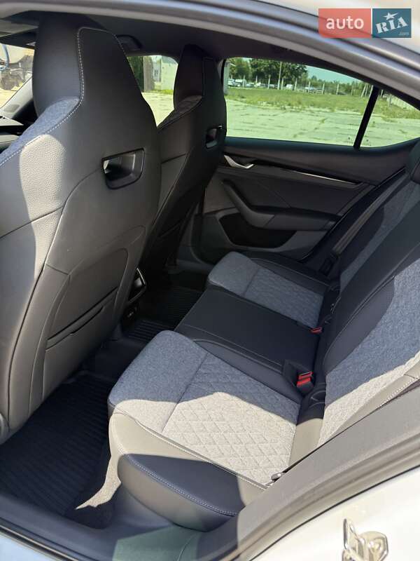 Лифтбек Skoda Octavia 2024 в Днепре