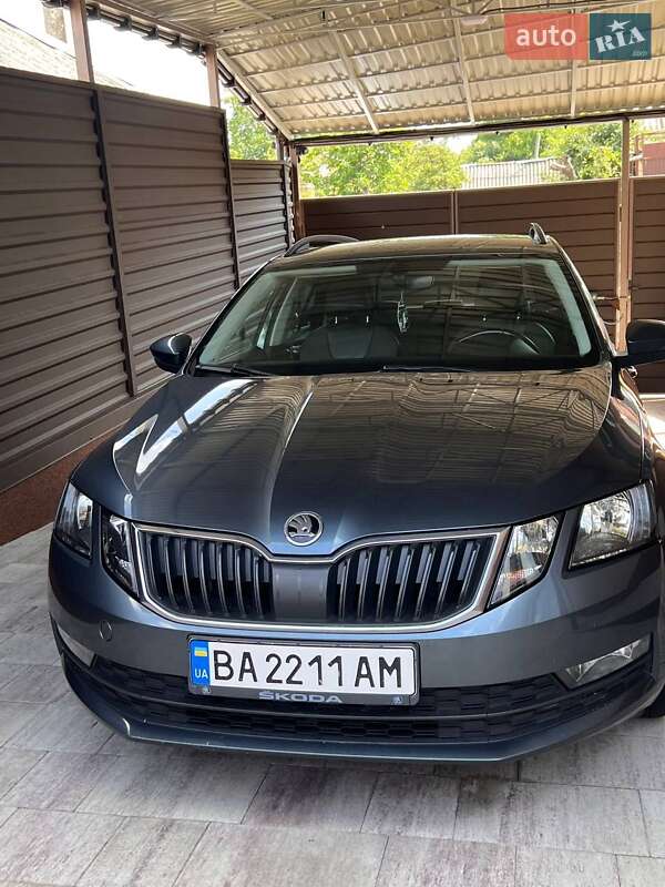 Универсал Skoda Octavia 2017 в Кропивницком