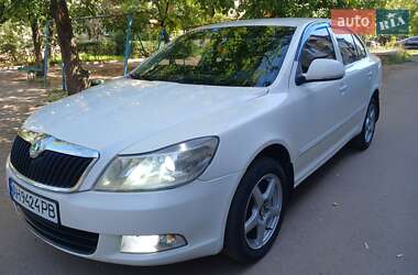Лифтбек Skoda Octavia 2010 в 
